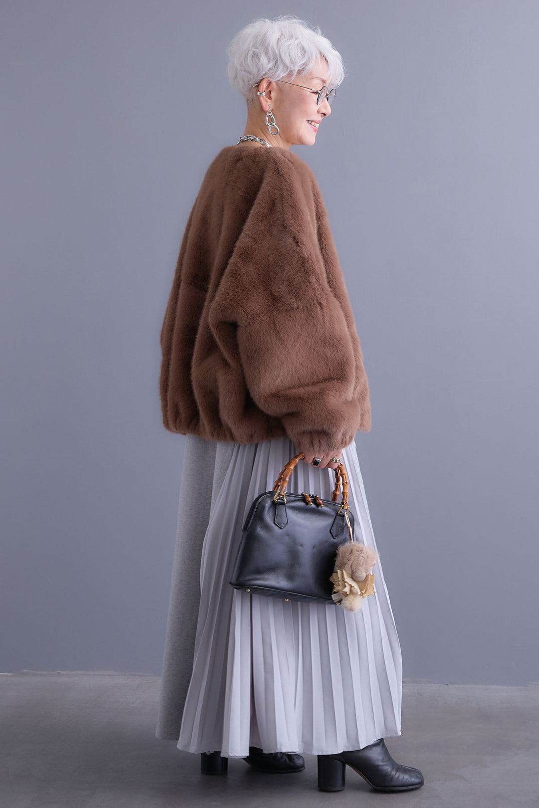 【SET】ZIPポケットサイドプリーツニットワンピース+ノーカラーラウンドシルエットファーコート(2set)