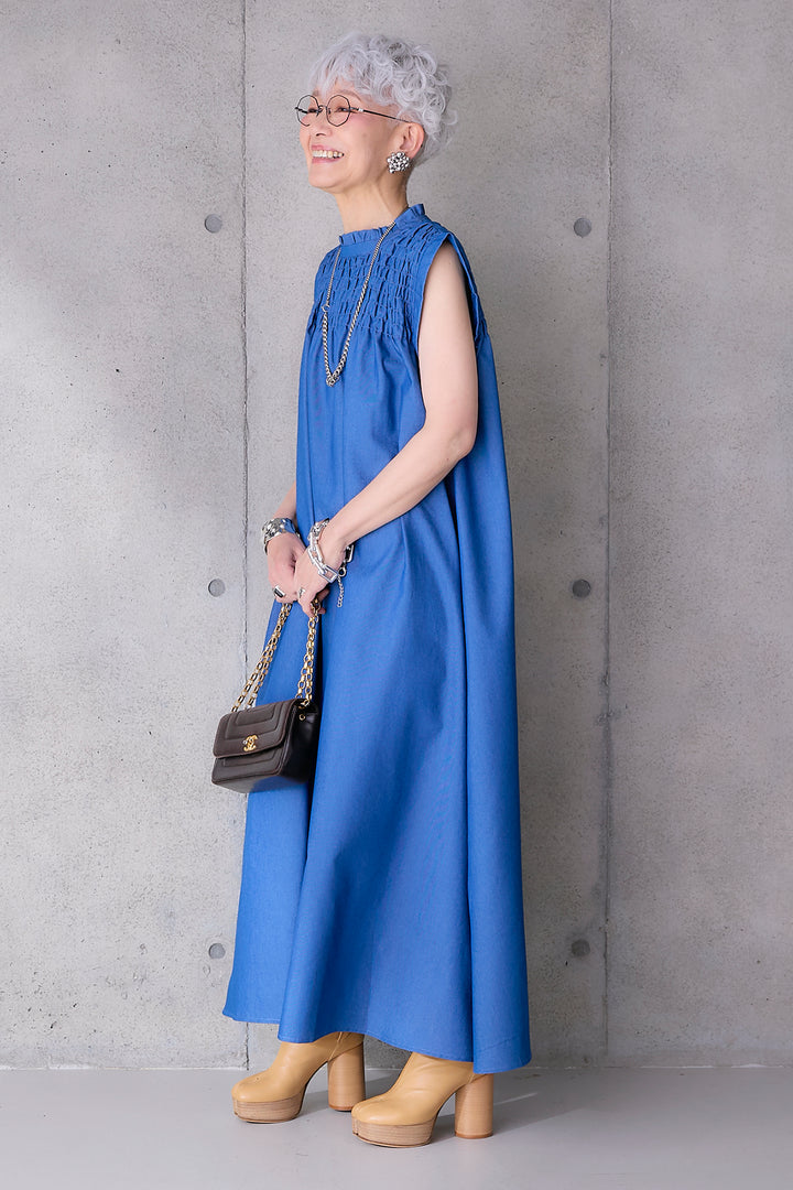 【予約】ソフトデニムシャーリングスタンドネックワンピース