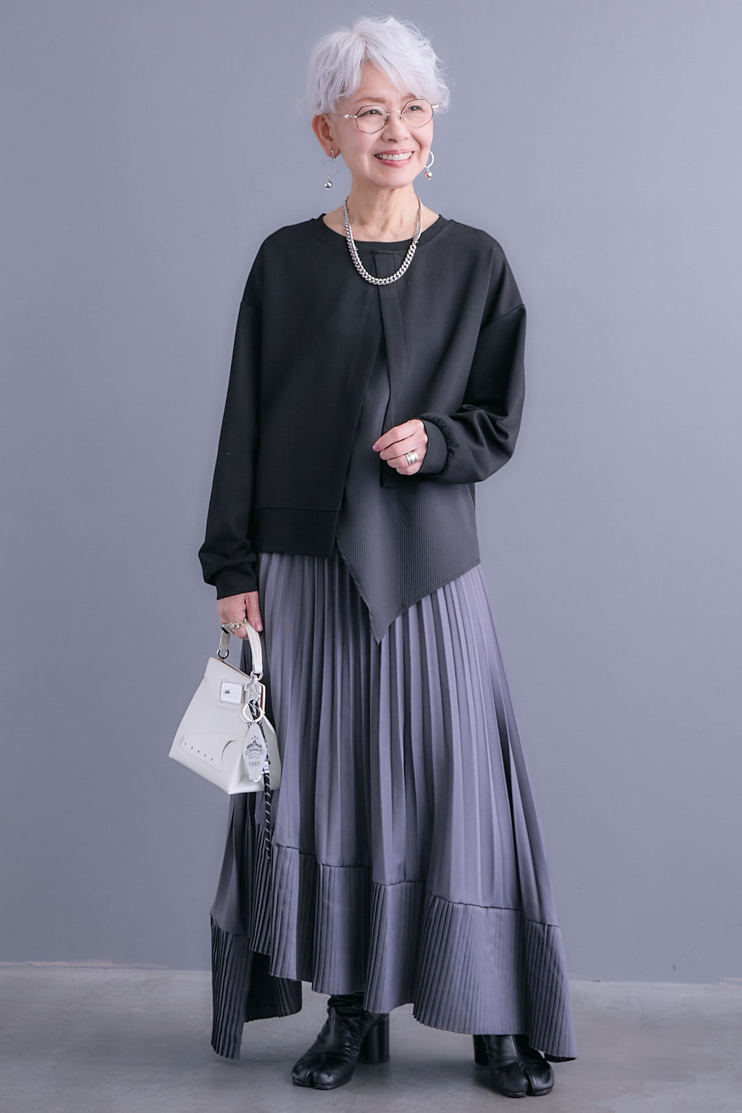 【予約】レイヤードデザインアシンメトリープルオーバー