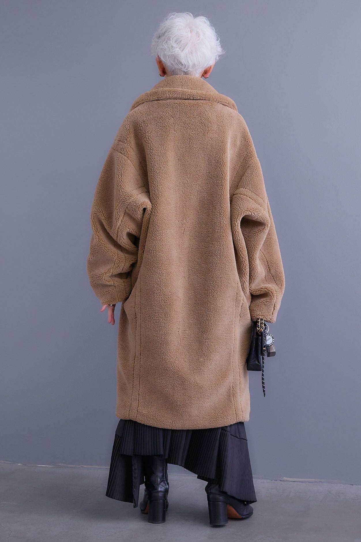 予約】テディボアロングコート – AIJAN