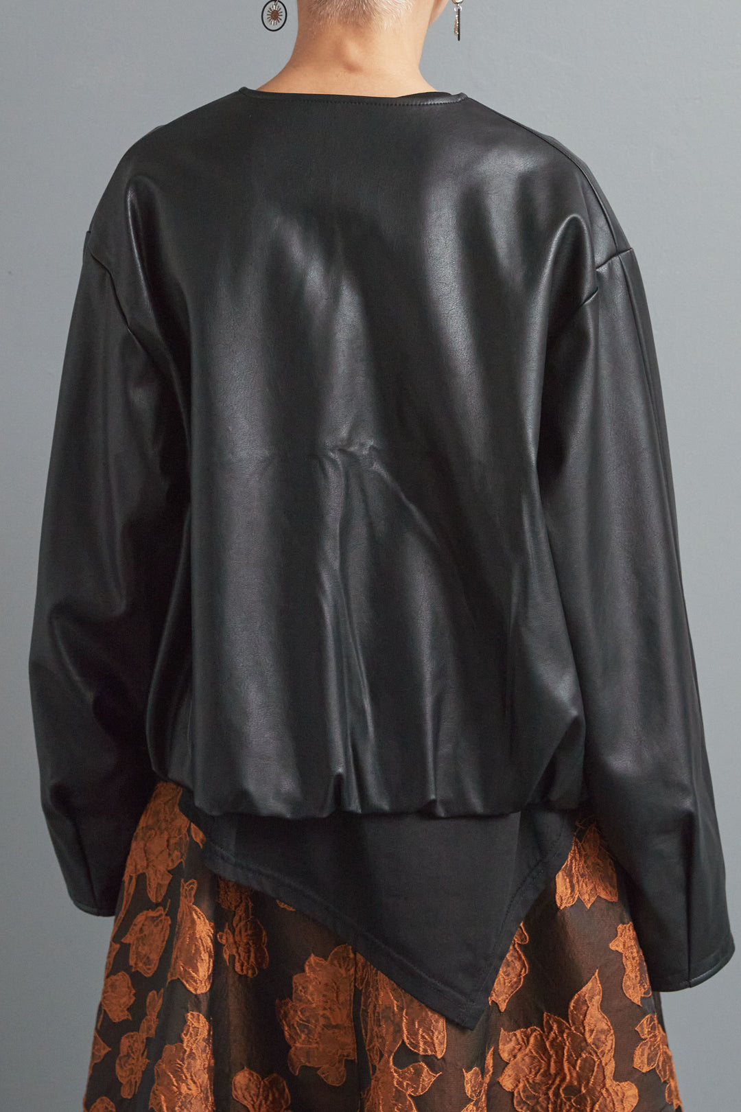 【SET】ビジューニットセットアップ+ラウンドシルエットエコレザーノーカラージャケット(2set)