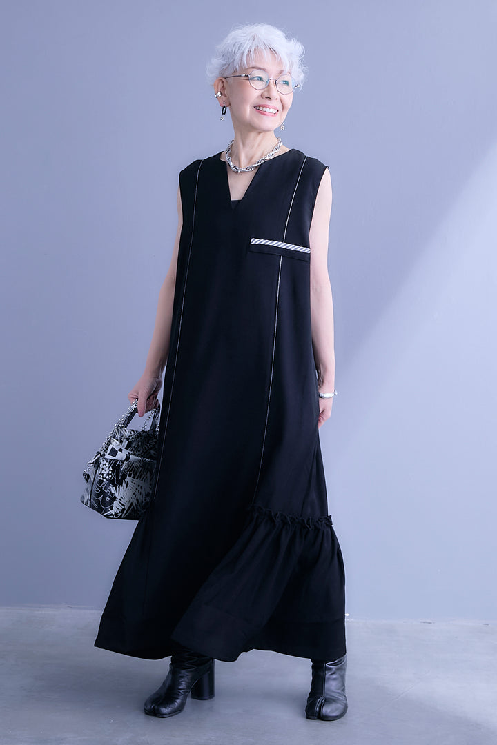 【予約】パイピングデザインスキッパーノースリーブワンピース