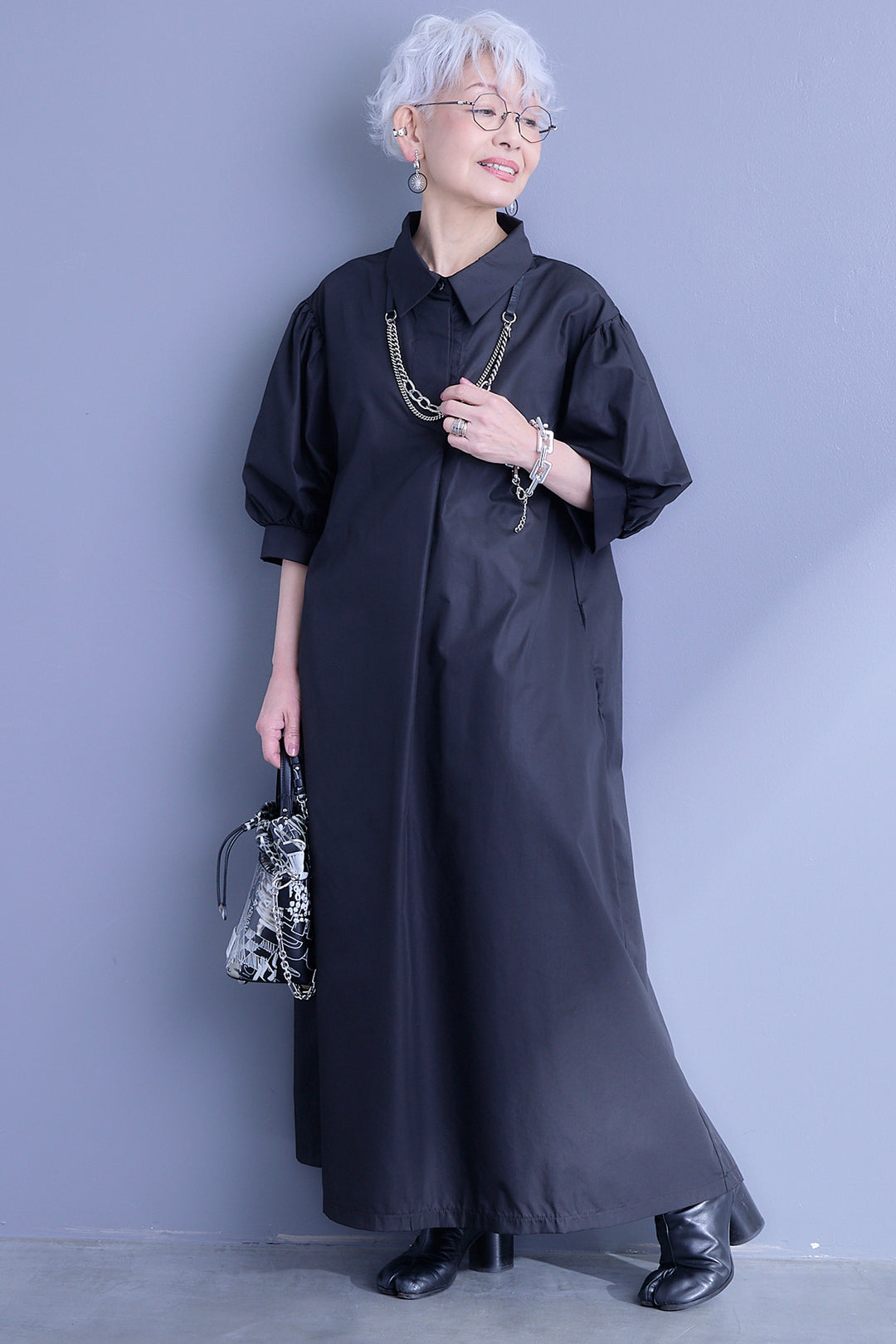 【予約】バックロゴエンブロイダリーボリュームスリーブシャツワンピース