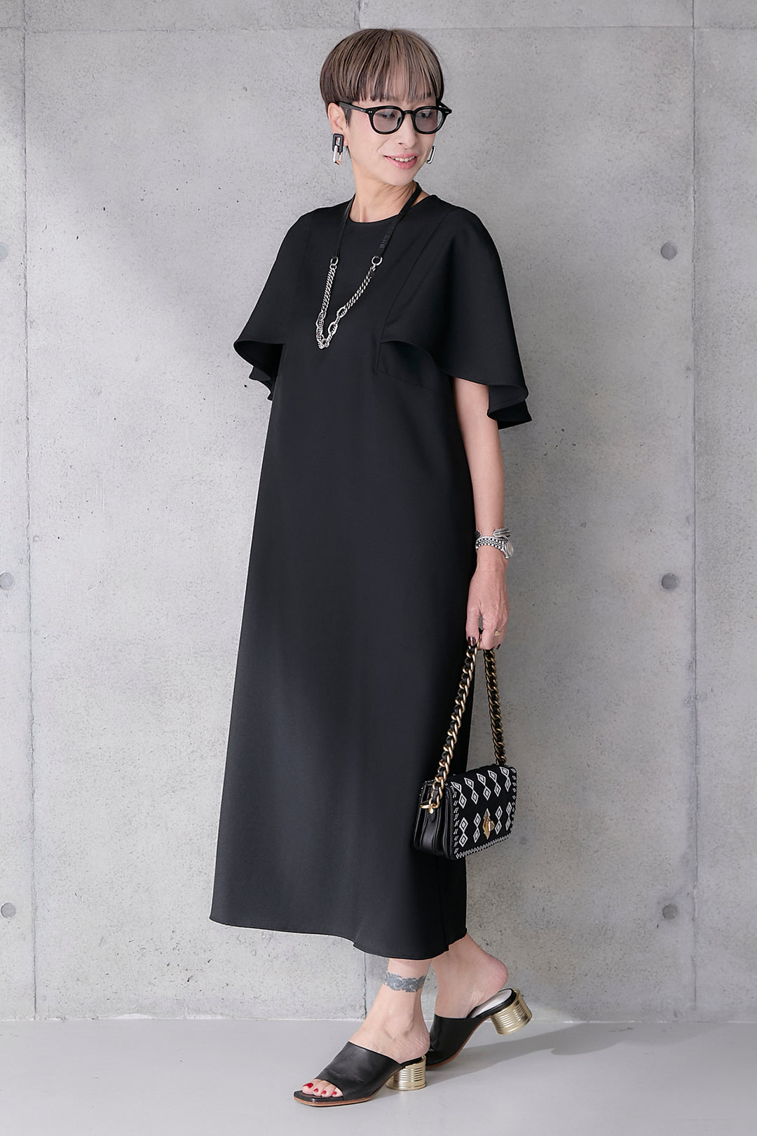 【予約】リネンタッチケープデザインワンピース