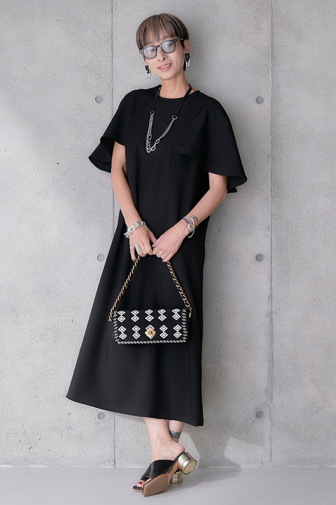 【予約】リネンタッチケープデザインワンピース
