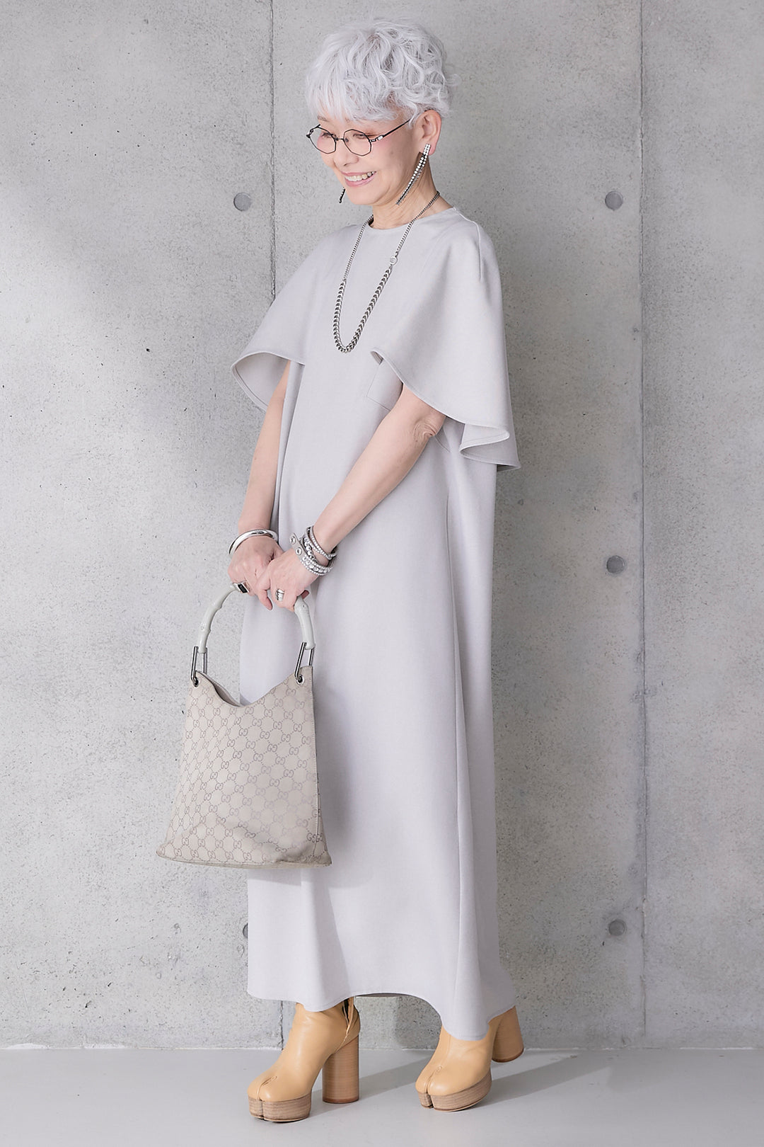 【予約】リネンタッチケープデザインワンピース