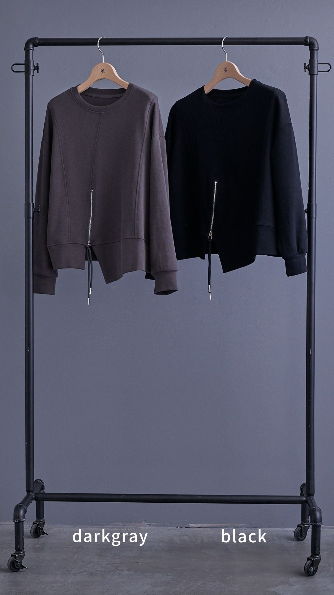 【SET】ZIPデザインアシンメトリープルオーバー+レザーライクプリーツスカート(2set)