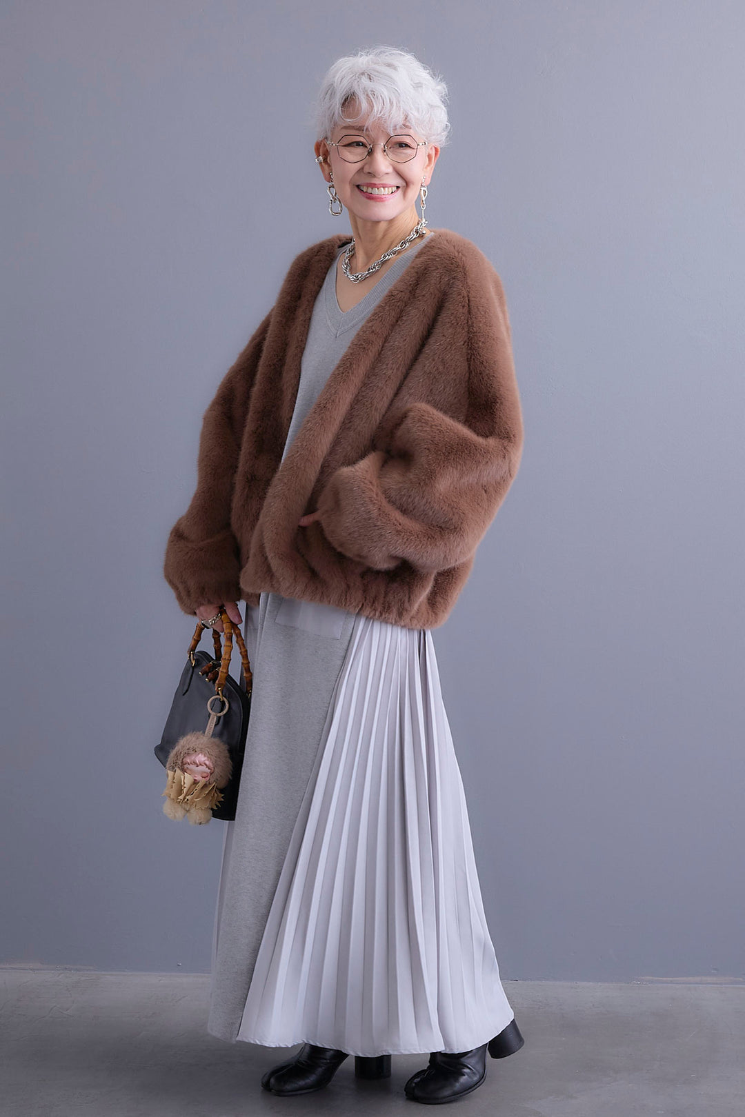 【SET】ZIPポケットサイドプリーツニットワンピース+ノーカラーラウンドシルエットファーコート(2set)