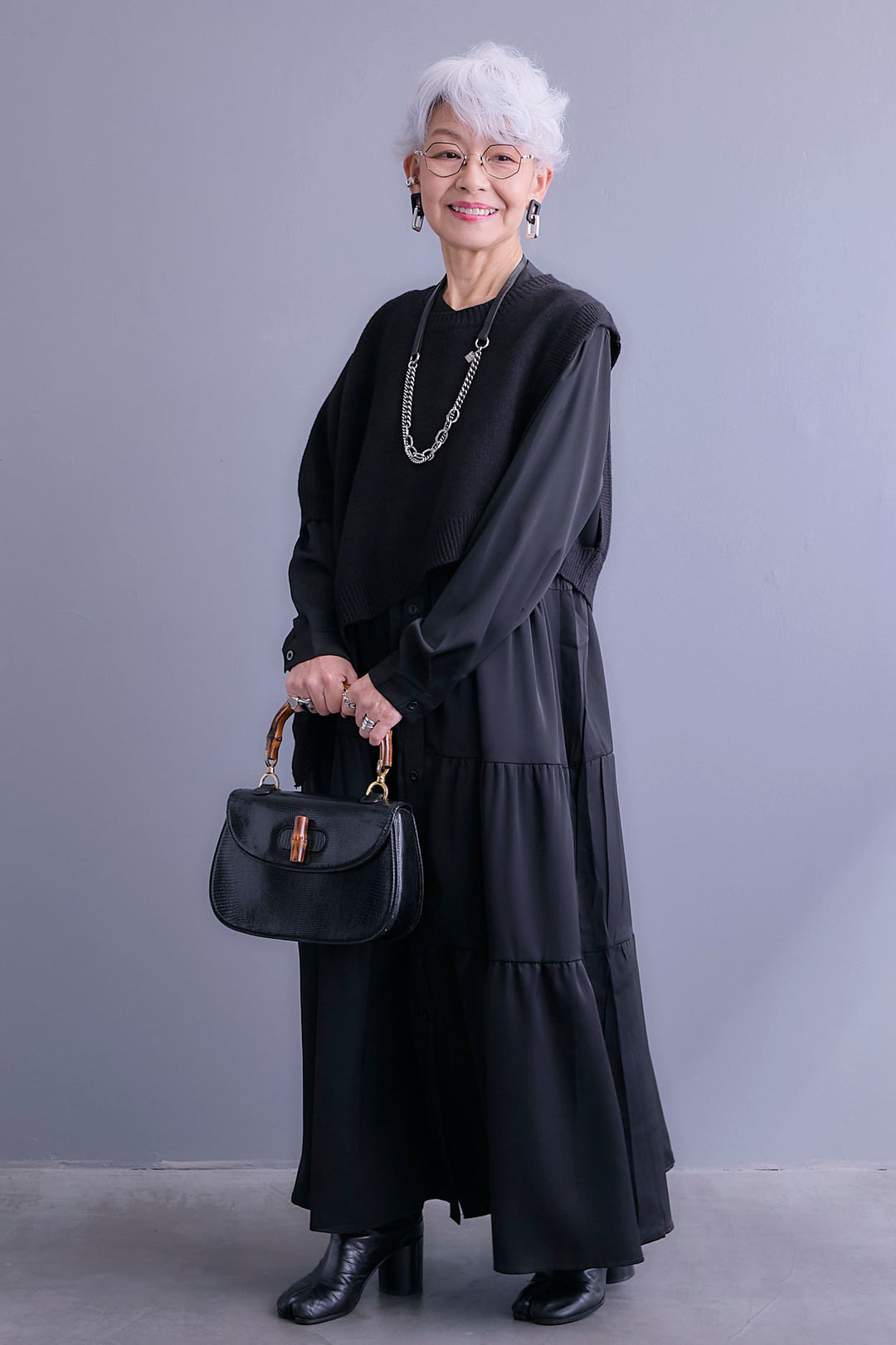 【SET】ケープライクアシンメトリーニットベスト+マットサテンティアードシャツワンピース(2set)