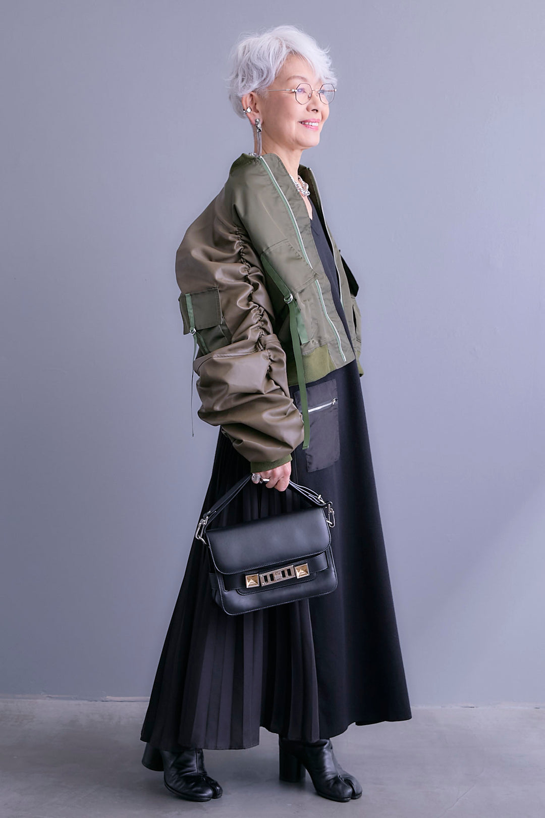 【SET】エコレザーシャーリングスリーブMA-1ブルゾン+ZIPポケットサイドプリーツニットワンピース(2set)