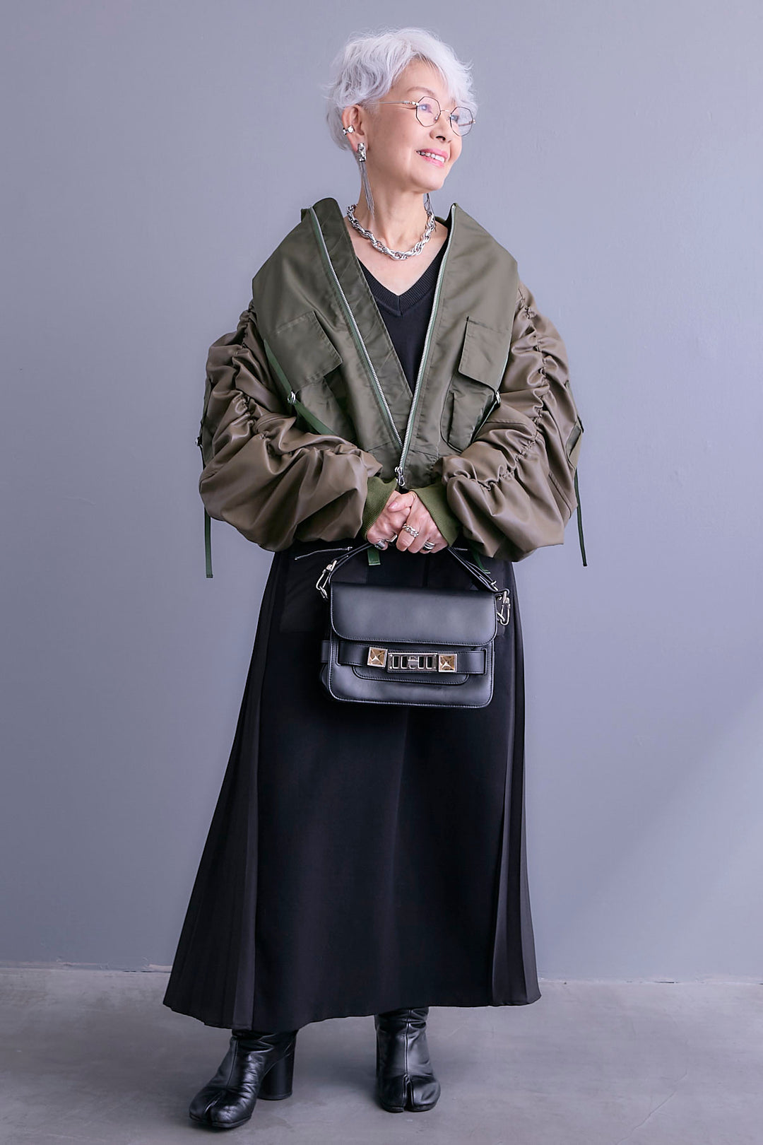 【SET】エコレザーシャーリングスリーブMA-1ブルゾン+ZIPポケットサイドプリーツニットワンピース(2set)