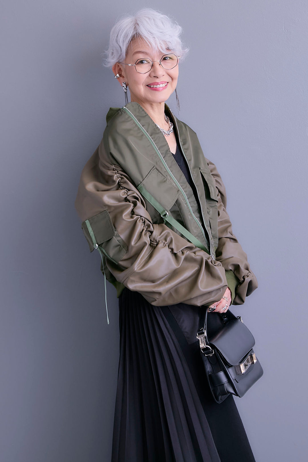 【SET】エコレザーシャーリングスリーブMA-1ブルゾン+ZIPポケットサイドプリーツニットワンピース(2set)