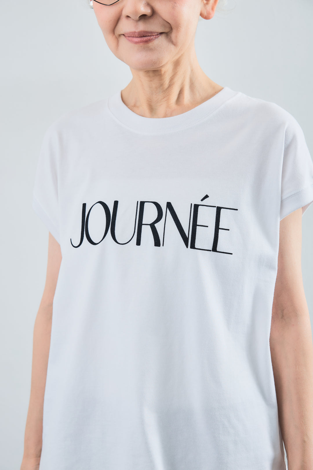 【SET】"JOURNÉE"フロッキーロゴフレンチスリーブT+ボリュームスリーブノーカラーデニムジャケット+アシンメトリープリーツスカート(3set)