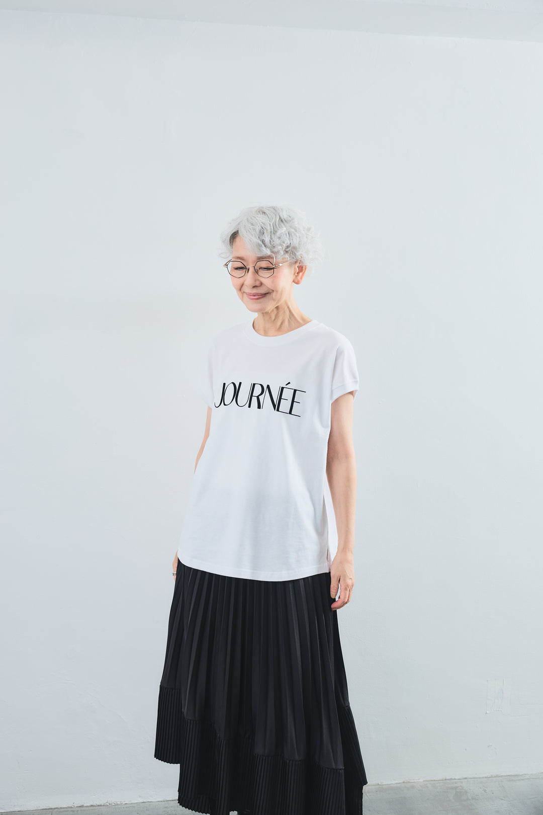 【SET】"JOURNÉE"フロッキーロゴフレンチスリーブT+ボリュームスリーブノーカラーデニムジャケット+アシンメトリープリーツスカート(3set)