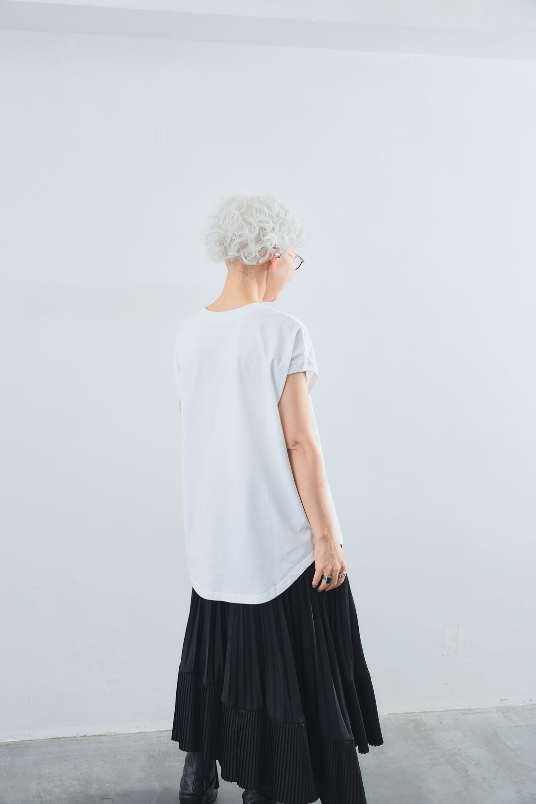 【SET】"JOURNÉE"フロッキーロゴフレンチスリーブT+ボリュームスリーブノーカラーデニムジャケット+アシンメトリープリーツスカート(3set)