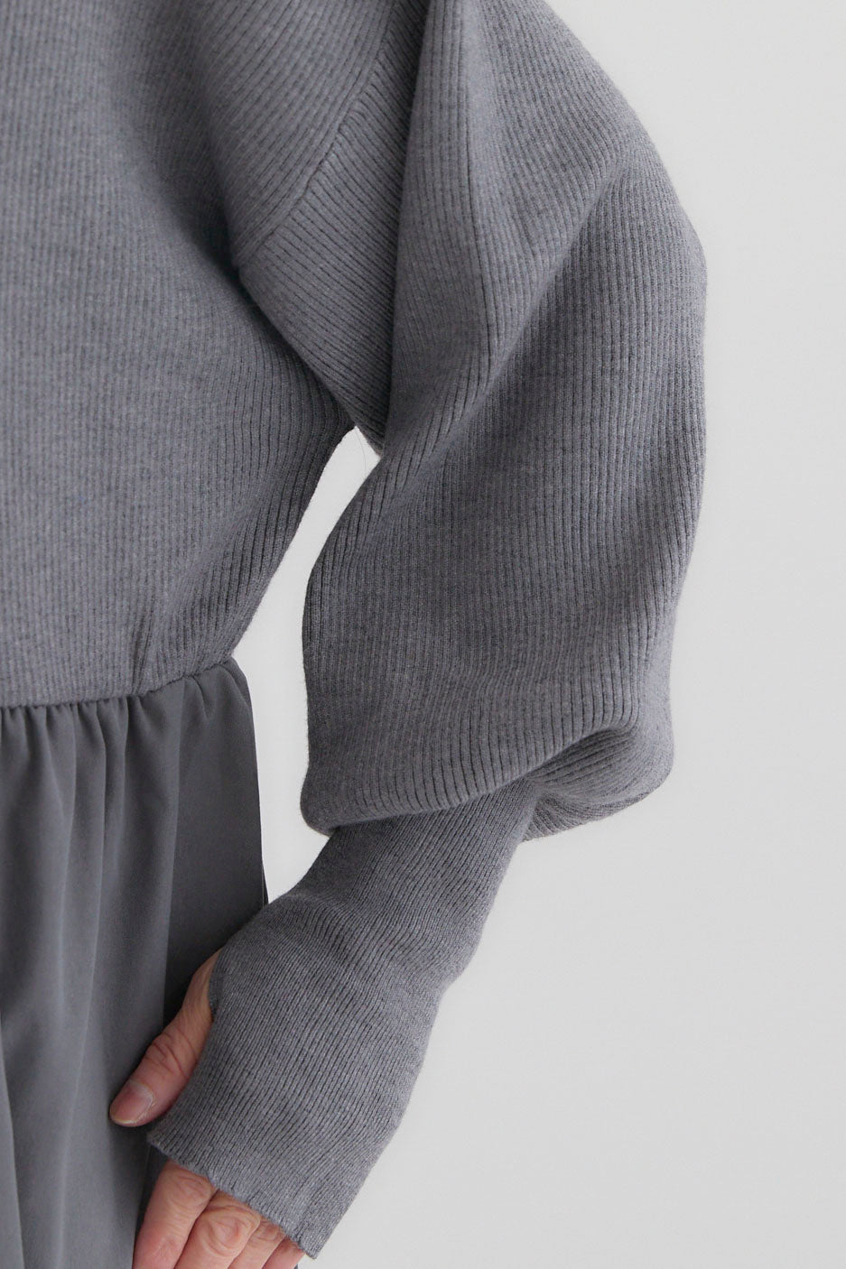 SET】ルーズハイネックニットワンピース+オーバーサイズドルマン