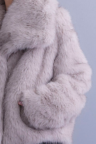 【予約】オーバーカラーファーコート